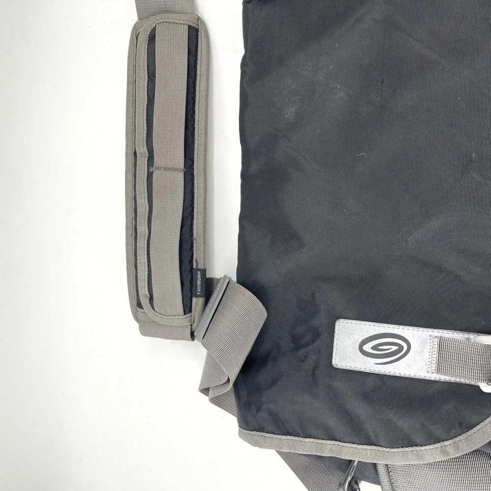 Timbuk2 Command Bag Black Grey Commuter Laptop Travel Shoulder Bag